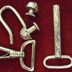 Ensemble d'éléments pour bélière de sabre d'Officier ..