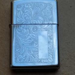 BRIQUET ESSENCE  MARQUE ZIPPO AVEC DESSIN VENITIEN