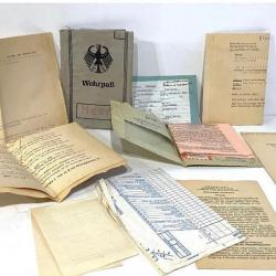 Papier Allemand post WW2 Wehrpass Heer avec Photo Tampons + Différent Document