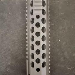 GARDE MAIN NEA-15 FREE FLOAT HAND GUARD 9"