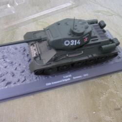 maquette de char russe T 34/85   au 1/43  Allemagne 1945