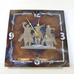 Horloge en métal style Western, farwest, déco ranch, cowboy lasso. Import USA