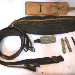 LOT 2 BRETELLES CUIR FUSILS BERTHIER / LEBEL / MAS 36 / MAS 49 + ETUI CUIR + COUVRE CULASSE + DIVERS