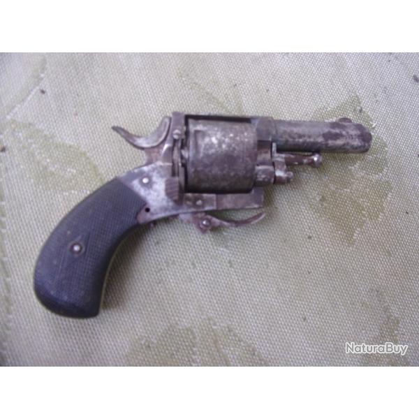 revolver type Bulldog