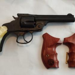 Revolver Smith et Wesson 38 sw 4 eme modèle