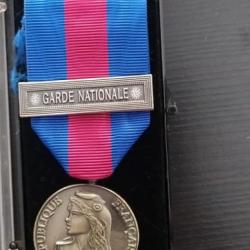 médaille bronze des services militaires volontaires