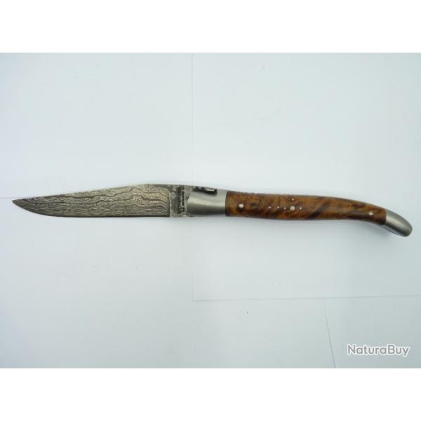 Couteau Laguiole en Aubrac 12 cm abeille forge manche en genvrier lame damas explosion