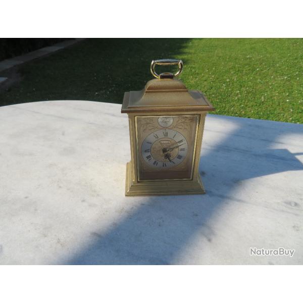 VINTAGE - Rare Horloge de Bureau/Chemine en mtal dore RHYTHM  TEMPUS FUGIT  - Japon (Vers 1970)