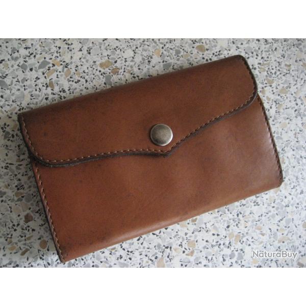 Pochette en cuir gras pour contenir 9 balles rayes