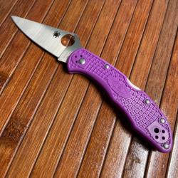 COUTEAU SPYDERCO DÉLICAT 4 VIOLET