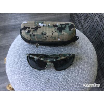 Lunette de soleil camo +étui 1