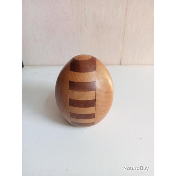 oeuf en bois diamtre 7 cm hauteur 9 cm, art populaire