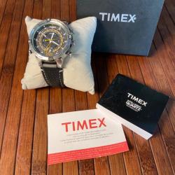 MONTRE TIMEX QUARTZ INTELLIGENT NEUVE EN BOÎTE ET PAPIER JAMAIS PORTÉ