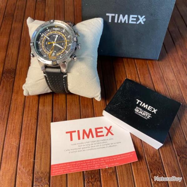 MONTRE TIMEX QUARTZ INTELLIGENT NEUVE EN BOTE ET PAPIER JAMAIS PORT