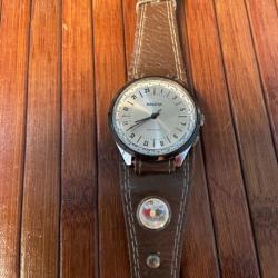 MONTRE MECANIQUE VINTAGE WORLD TRAVELER SOVIÉTIQUE RAKETA URSS