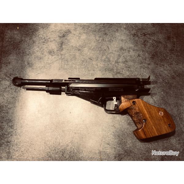 PISTOLET FEINWERKBAU model 90 AVEC CONTREPOIDS OFFERTS CAL 4.5 DROITIER