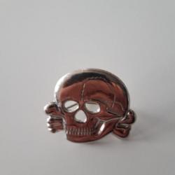 INSIGNE METAL SKULLMODELE 1