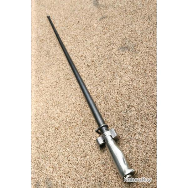 EPEE  BAIONNETTE MODELE  86/15   UTILISEE  POUR  LE  CINEMA  PAR   LA   FOX   REFERENCE .ABC N 1451