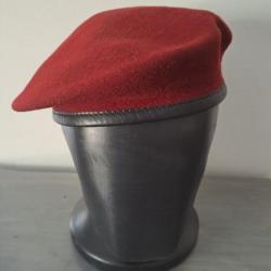 beret rouge amarante / parachutiste et troupes de marine / Patrol Equipement taille 57 ou 59