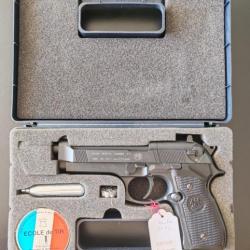 PISTOLET BERETTA 92fs CO2 AVEC MALLETTE ET ACCESSOIRES ETAT NEUF