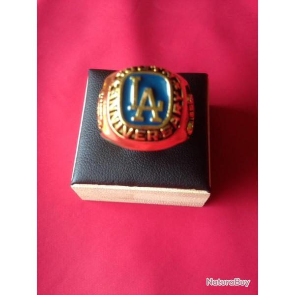 Bague Chevalire US LOS ANGELES DODGERS 100 me Anniversaire  Plaqu Or Taille 7 us ou 55 Fr