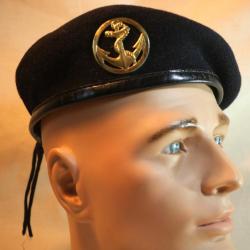 béret français avec insigne para commando de marine modèle plein ciel SDC24BER002  En bon état