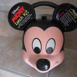 OBJET RARE !!!!!  face lunch box mickey mouse lunch box / boite repas en forme de tête de mickey ave