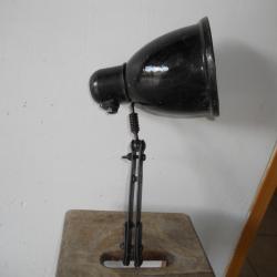 lampe d'atelier , a restaurer marque fabrilux 1930 1940 luminaire noir émaillé vintage dans son jus