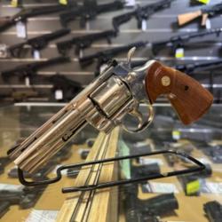 REVOLVER COLT PYTHON 357MAG 4.25 POUCES ANNEE 1983