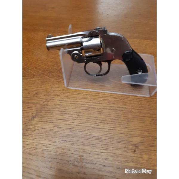 Revolver rare  32 Canon court