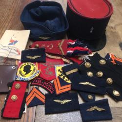 lot militaria kepi boutons insignes