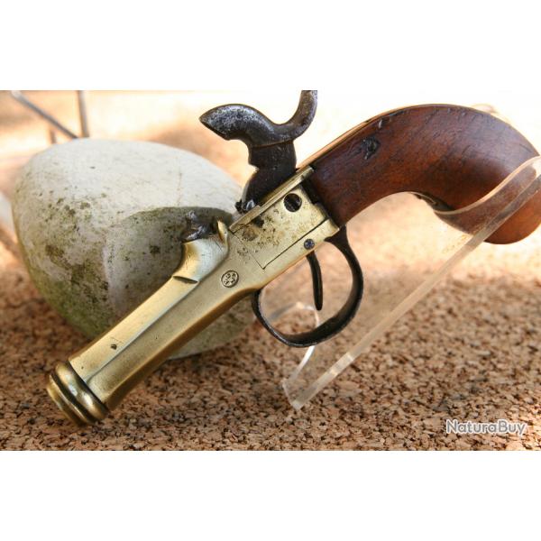 PISTOLET A COFFRE CANON  OCTOGONAL BRONZE COULE  DANS  LA  MASSE CALIBRE 44  DETENTE   NON RENTRENTE