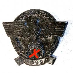 Ancienne Médaille Broche Insigne de Journée Allemande du Reich ww2 1942