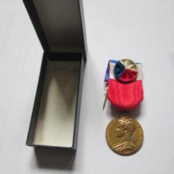 MEDAILLE D'OR DU TRAVAIL