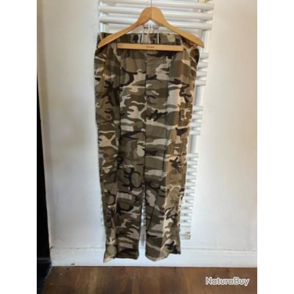 Pantalon camo de chasse Dcathlon comme neuf