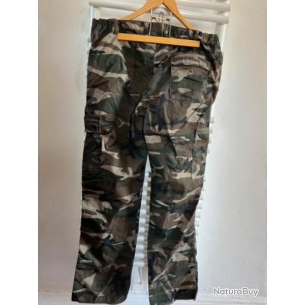 Pantalon camo de chasse Solognac Dcathlon en tissus