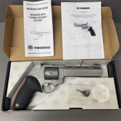 RÉVOLVER TAURUS MOD 444 RAGING BULL calibre 44 Magnum canon de 6'' avec boîte d'origine