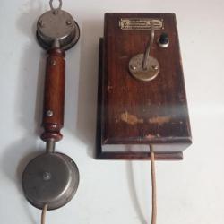 téléphone en bois ancien hauteur 15 cm x 9 cm