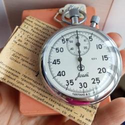 "AGAT" CHRONOMÈTRE / STOPWATCH MÉCANIQUE FABRIQUÉ EN URSS CCCP 1990 BOITE PAPIERS