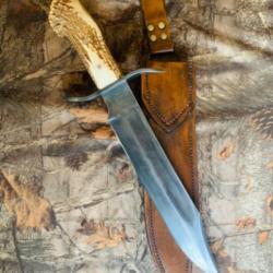 énorme couteau artisanal bowie / acier carbone 1075