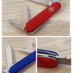 Victorinox couteau Suisse Recruit Rouge Bleu