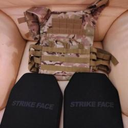 ENCHERE A GILET PORTE PLAQUES CAMO MULTICAM AVEC PLAQUES BALISTIQUE NIJ 4 STAND ALONE DE MAI 2024