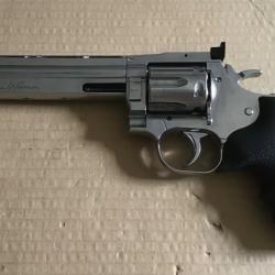 REVOLVER DAN WESSON 715  6 pouces.