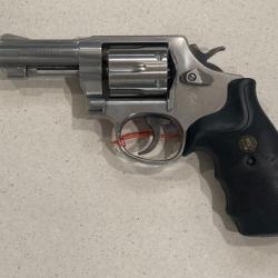 revolver Smith & Wesson mod. 64.6 calibre 38 spécial canon de 3" inox crosse pachmayr