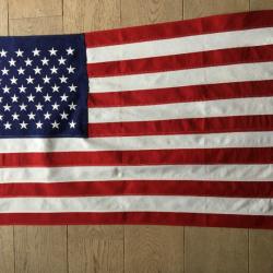 Drapeau Américain USA 50 étoiles brodées bandes cousues fabrication USA 0,57m x 0,92m