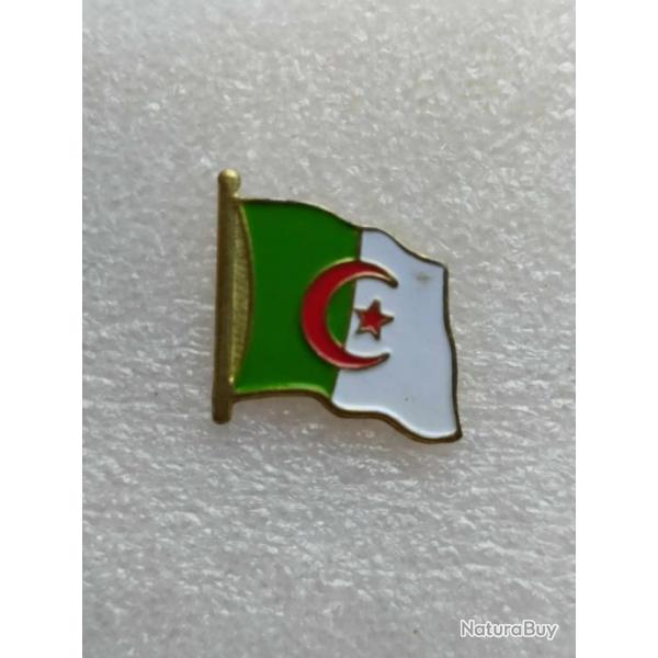 PINS DRAPEAU PAYS ALGERIE