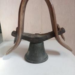 cloche ancienne hauteur total 22 cm x 24 cm