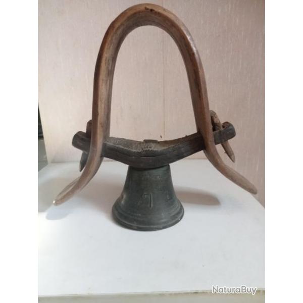 cloche ancienne hauteur total 22 cm x 24 cm