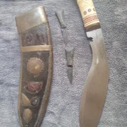 couteau et fourreau khukuri