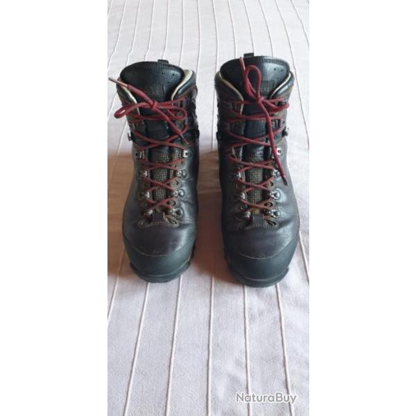 Chaussure de grande randonne TREK MT 900 FORCLAZ